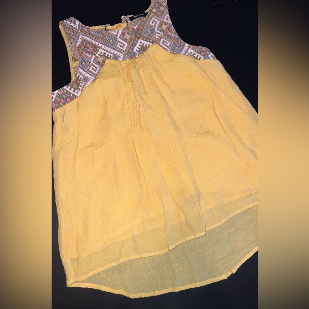 Doe & Rae for Anthropologie Butter Yellow Top with Embroidery & tie Sz Small EUC